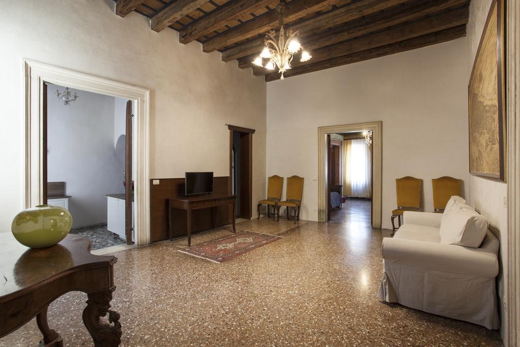 Palazzo Valmarana Braga Apartamento Vicenza Exterior foto
